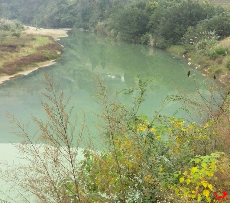 小河边.jpg