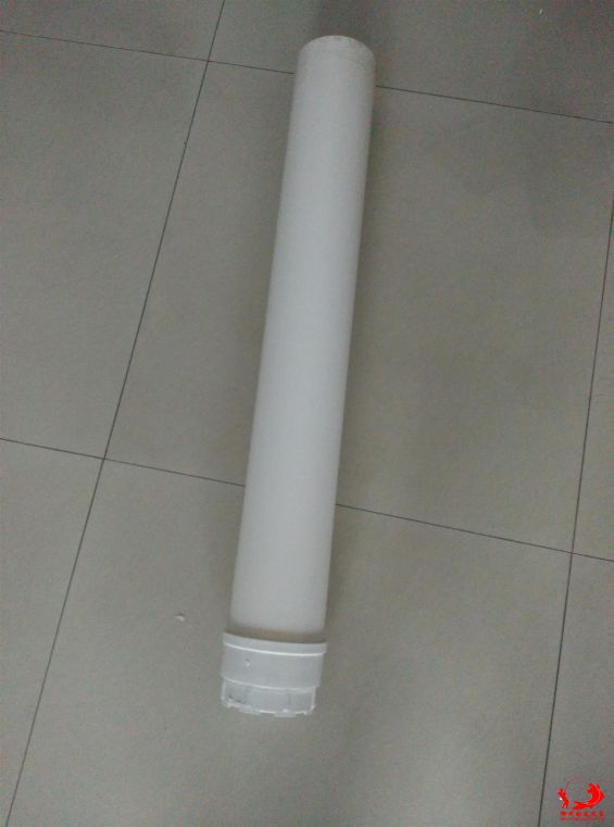 PVC-U管堵住一头。